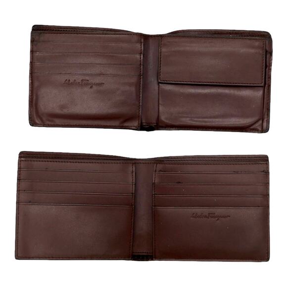 🔴 (JUNK LOT) Ferragamo Bifold Wallets - Gold Gancini - Picture 3 of 8